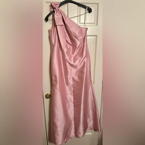 ALFRED SUNG One-Shoulder Satin Gown in Pink